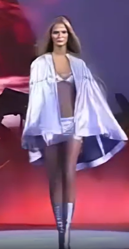 你被利息变相蒙蔽微拍福利巨乳